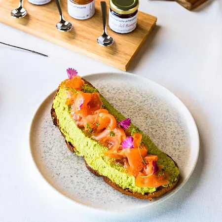 Pico Velasco 酒店 3*