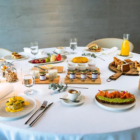 Pico Velasco Hotel Carasa