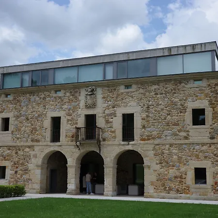 Hotel Pico Velasco Carasa