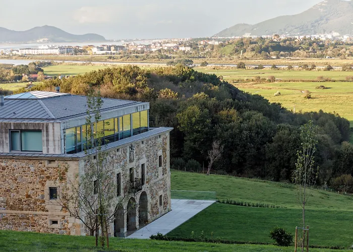 Pico Velasco 3* Carasa