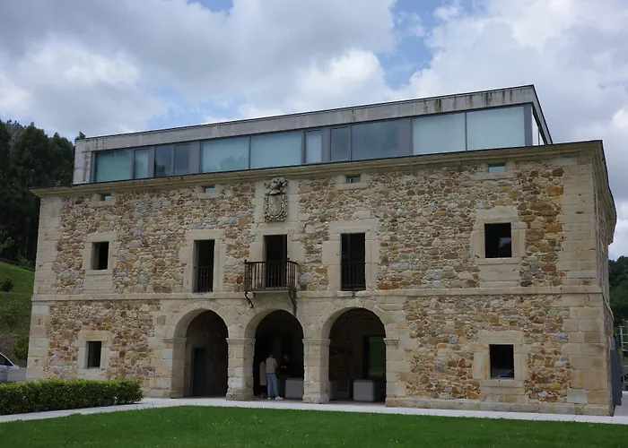 Hotel Pico Velasco Carasa