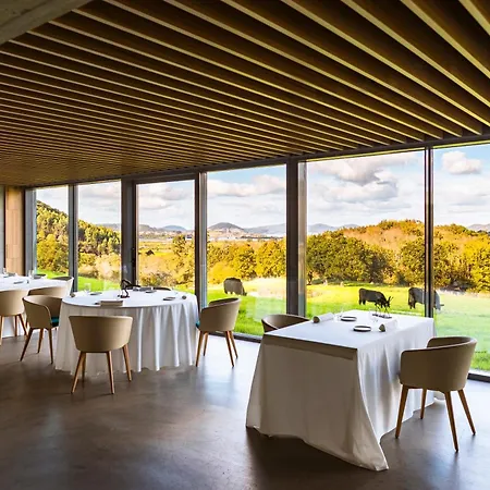 Pico Velasco Hotel 3*