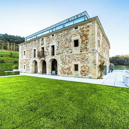 Pico Velasco Hotel 3*